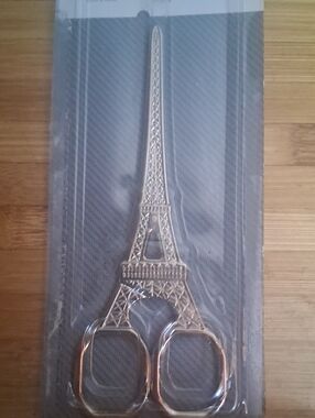 Target Gold Eiffel Tower Scissor Keychain